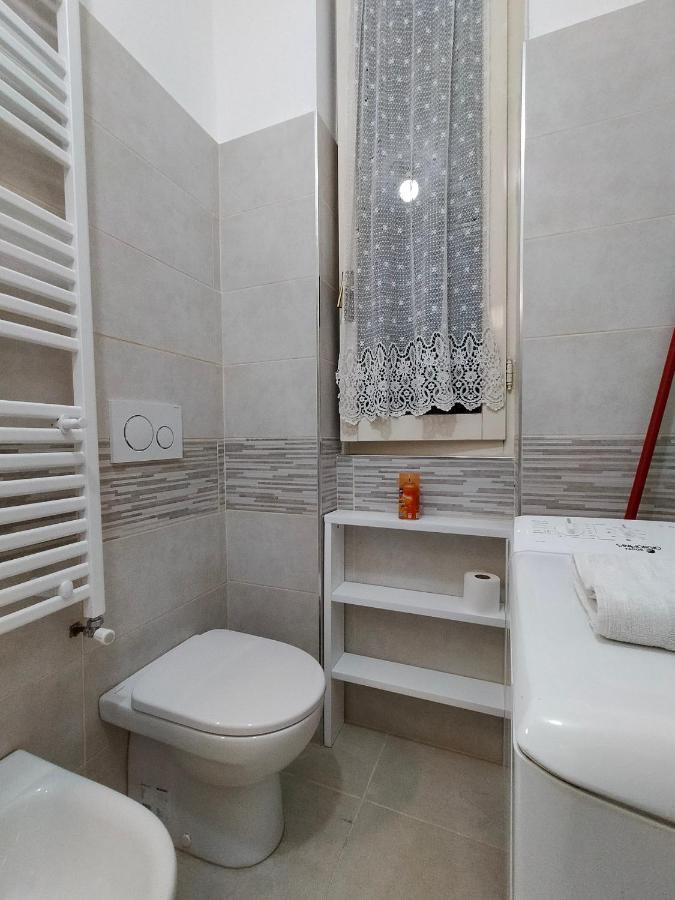Central Guesthouse Cir 015146-Cni-01484 Милано Екстериор снимка