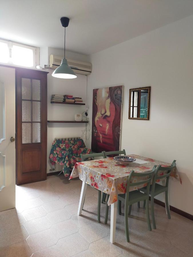 Central Guesthouse Cir 015146-Cni-01484 Милано Екстериор снимка
