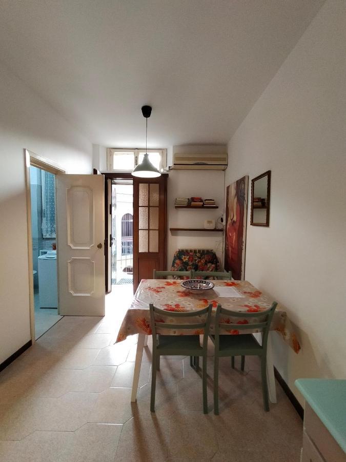 Central Guesthouse Cir 015146-Cni-01484 Милано Екстериор снимка